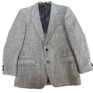 Harris Tweed Dartmouth Handmade Scottish Wool Jacket Gray Herringbone